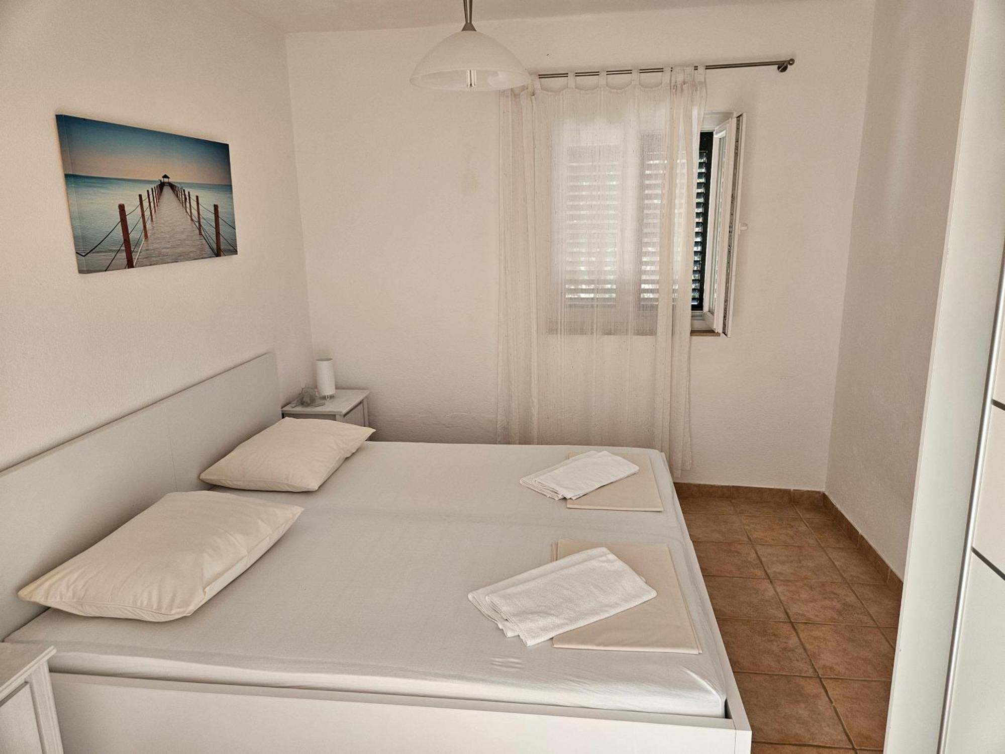 Apartments Mara Splitska Εξωτερικό φωτογραφία