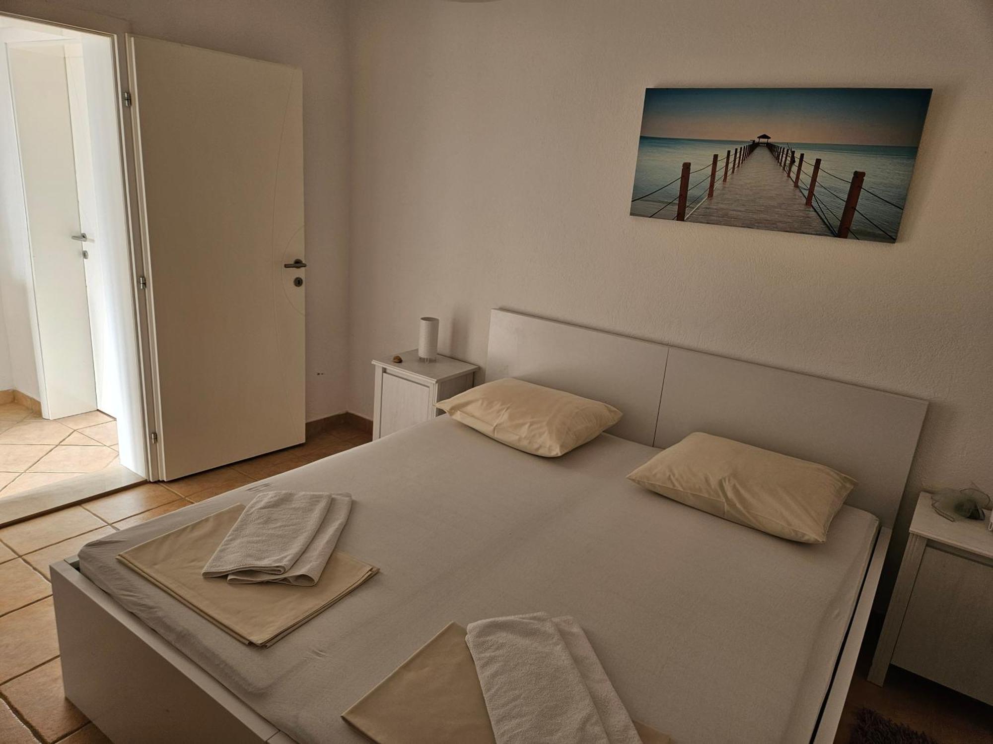 Apartments Mara Splitska Εξωτερικό φωτογραφία