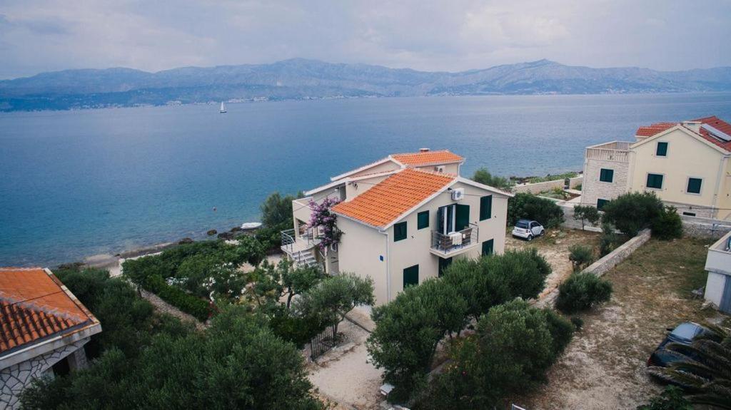 Apartments Mara Splitska Εξωτερικό φωτογραφία