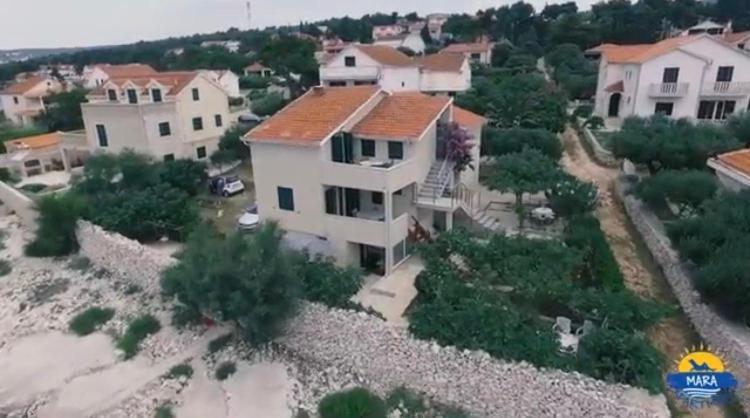 Apartments Mara Splitska Εξωτερικό φωτογραφία